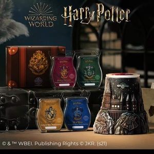 Harry Potter Hogwarts Scentsy Wax Warmer with House Scents